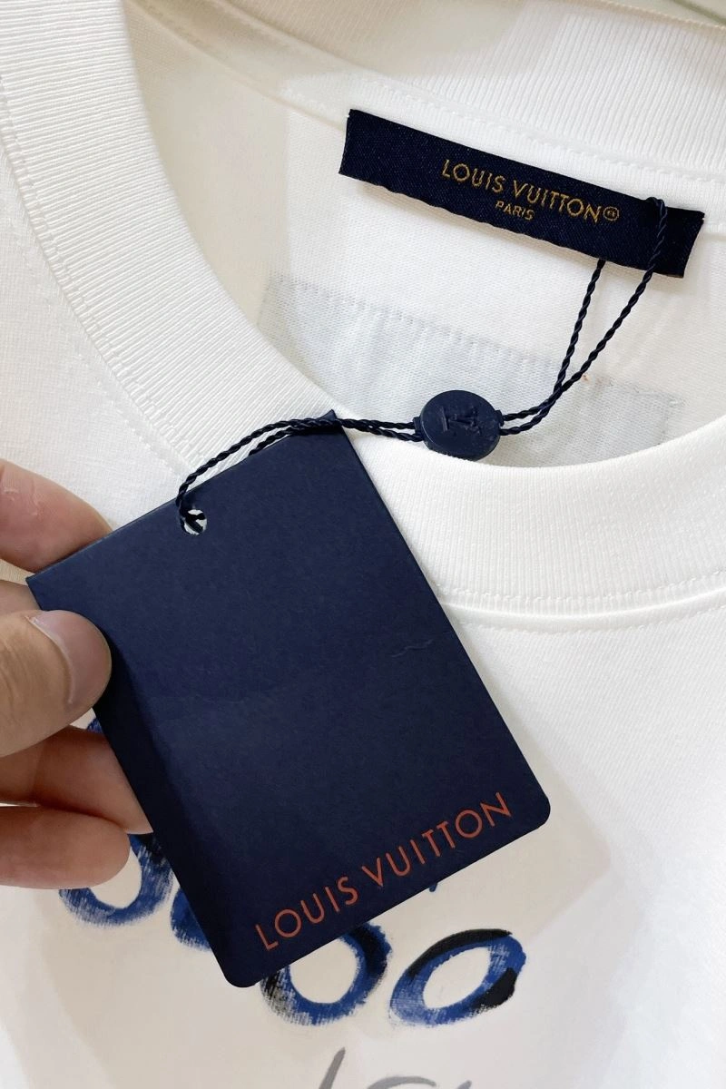 TechFriendly Louis Vuitton T-Shirts 135580