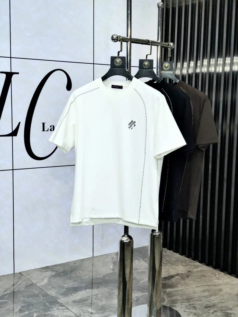 UrbanChic Louis Vuitton T-Shirts 135578