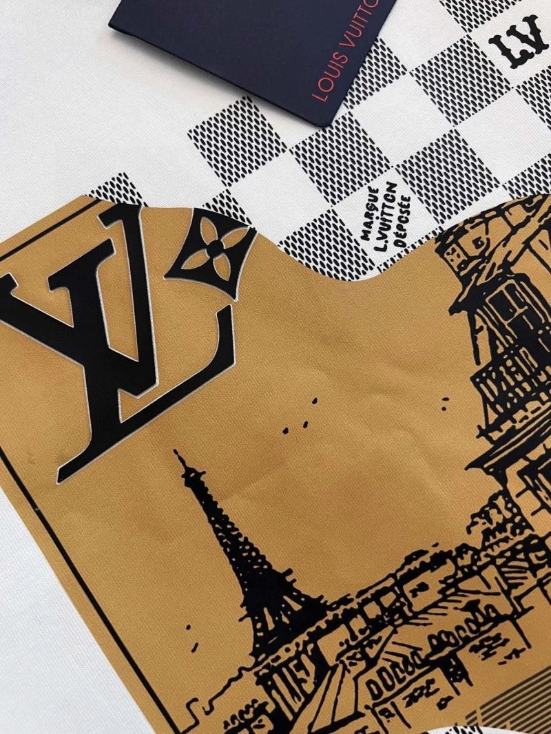 Timeless Louis Vuitton T-Shirts 135576