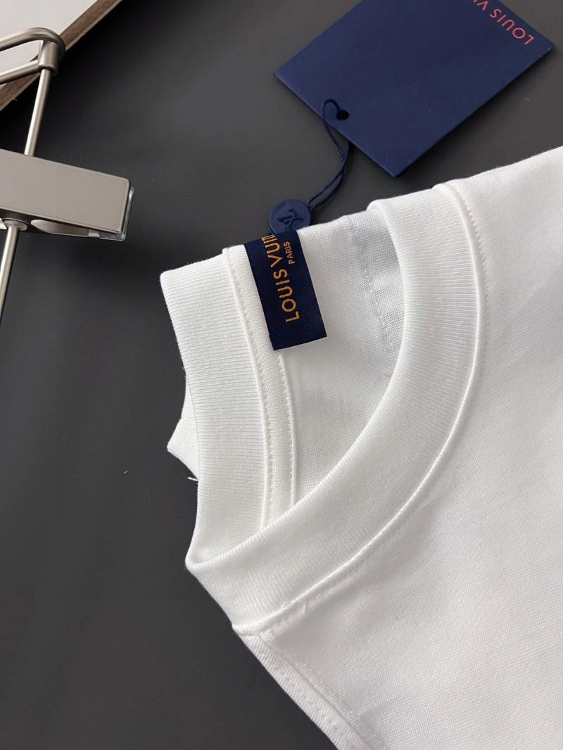 Timeless Louis Vuitton T-Shirts 135576