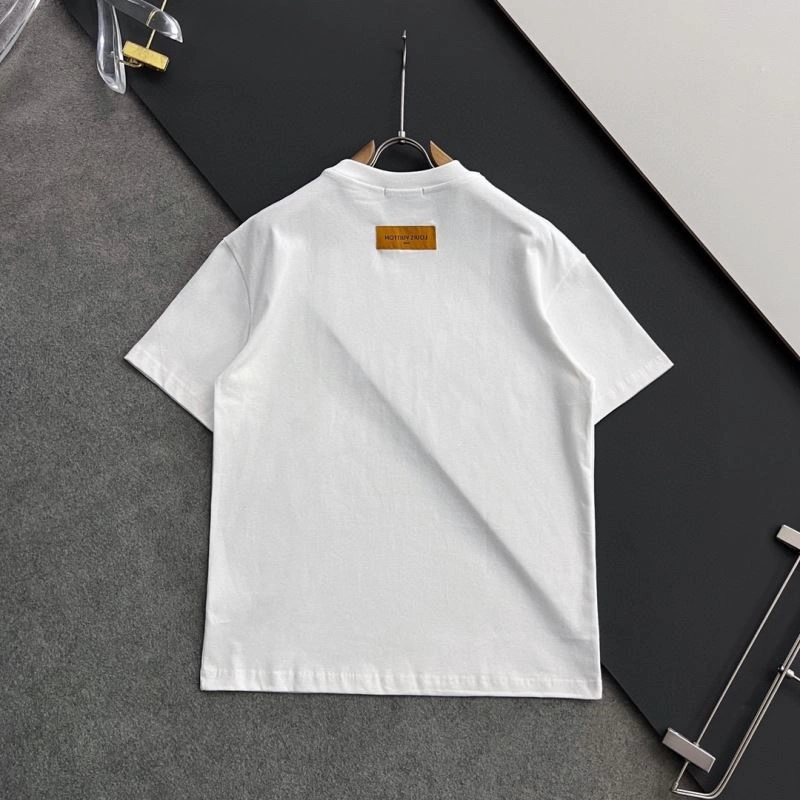 Timeless Louis Vuitton T-Shirts 135576