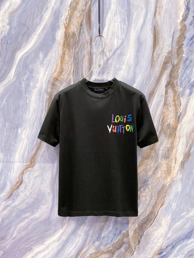 Sustainable Louis Vuitton T-Shirts 135571