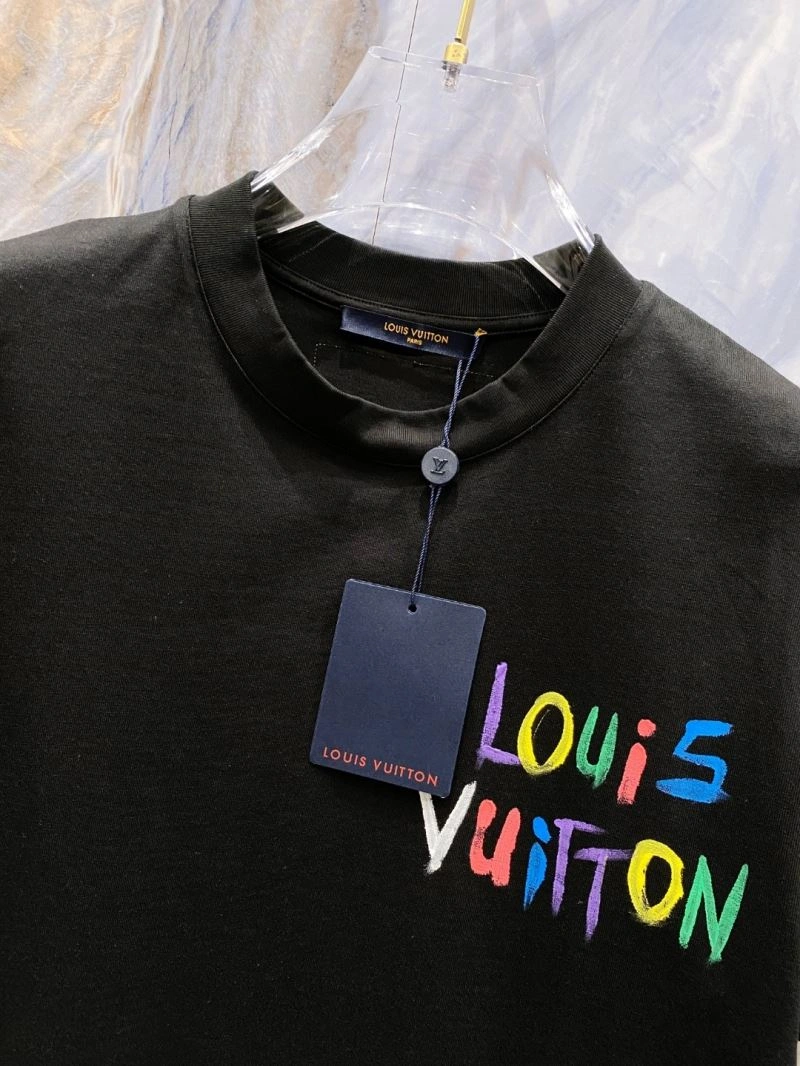 Sustainable Louis Vuitton T-Shirts 135571