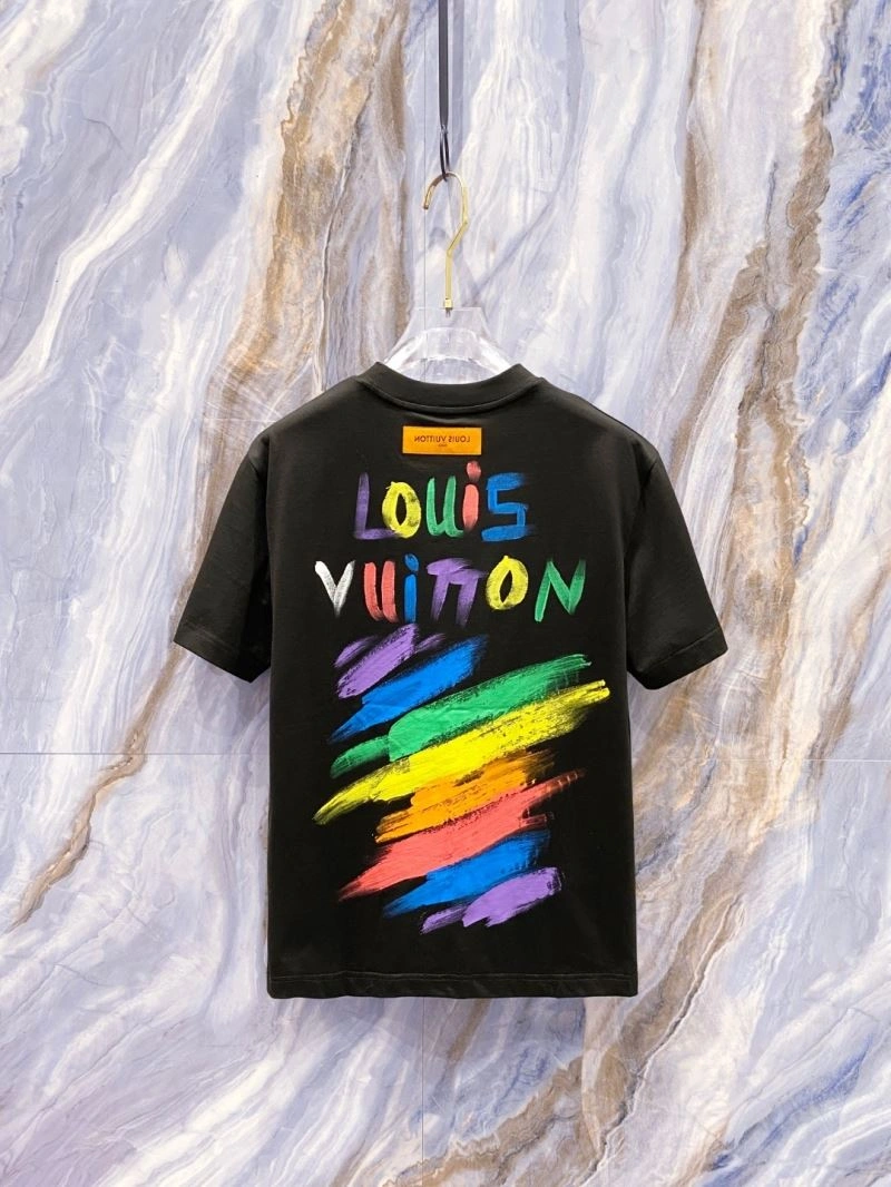 Sustainable Louis Vuitton T-Shirts 135571