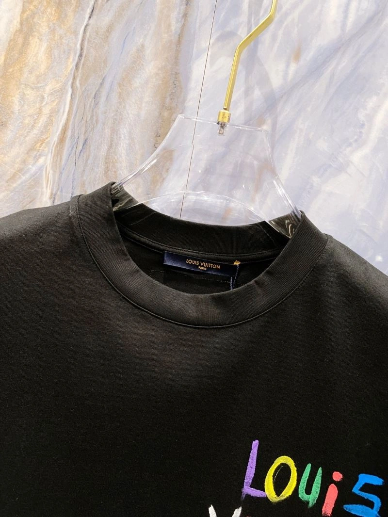 Sustainable Louis Vuitton T-Shirts 135571