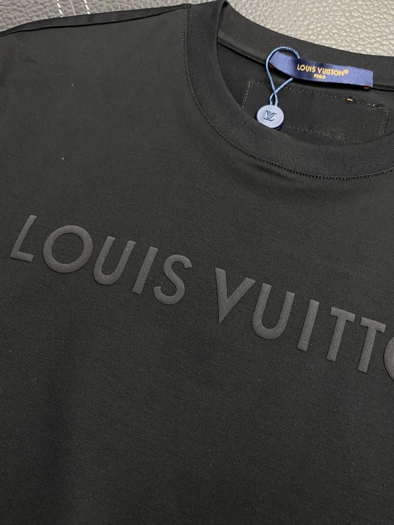Sporty Louis Vuitton T-Shirts 135552