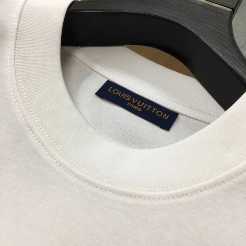 Louis Vuitton T-Shirts Chic 135544