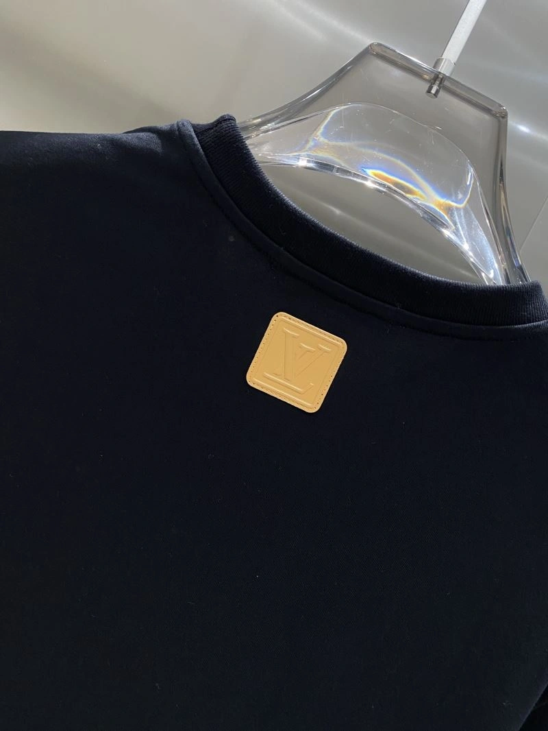 Louis Vuitton T-Shirts Cozy 135513