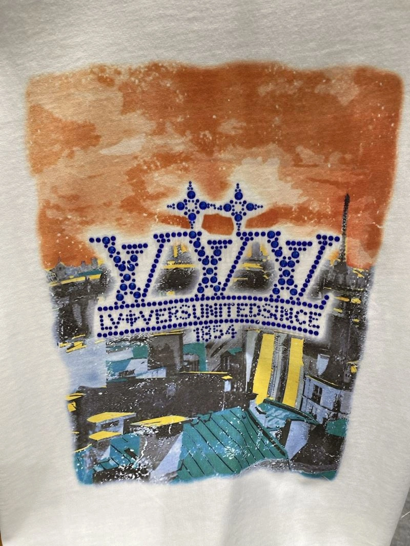 Functional Louis Vuitton T-Shirts 135521