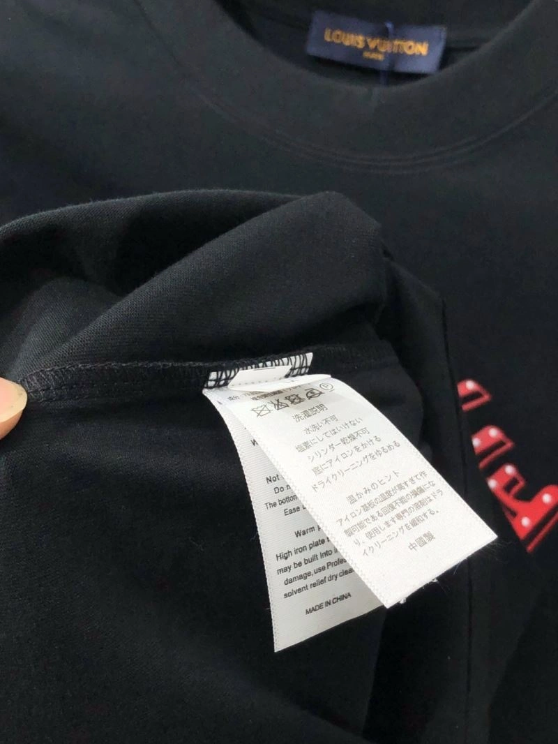 Louis Vuitton T-Shirts ZipUp 135542