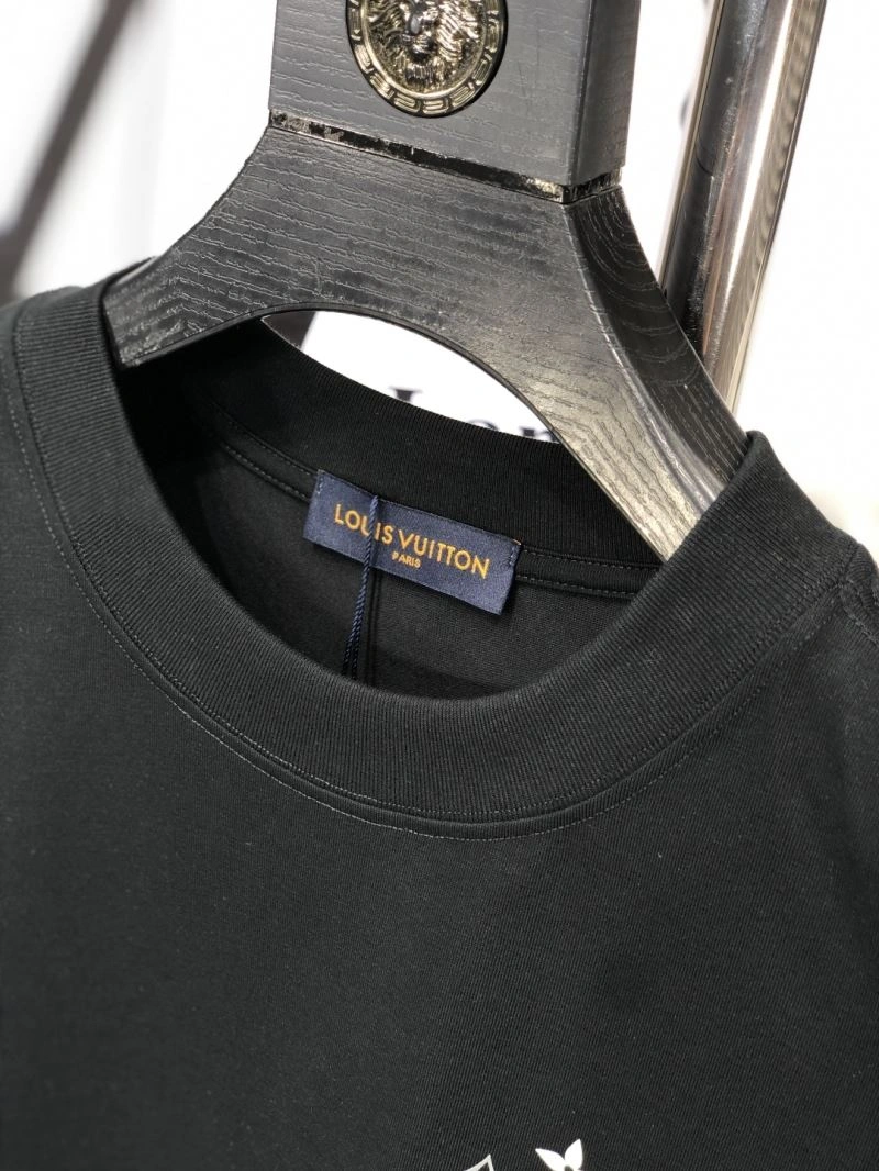 Trendy Louis Vuitton T-Shirts 135536