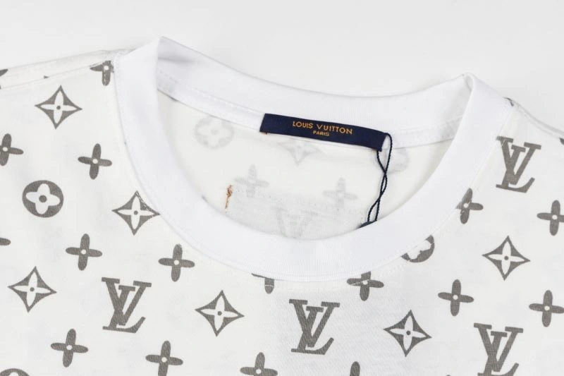 Louis Vuitton T-Shirts SunProtective 135524