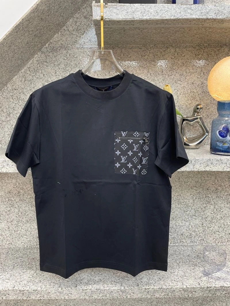Refined Louis Vuitton T-Shirts 135540
