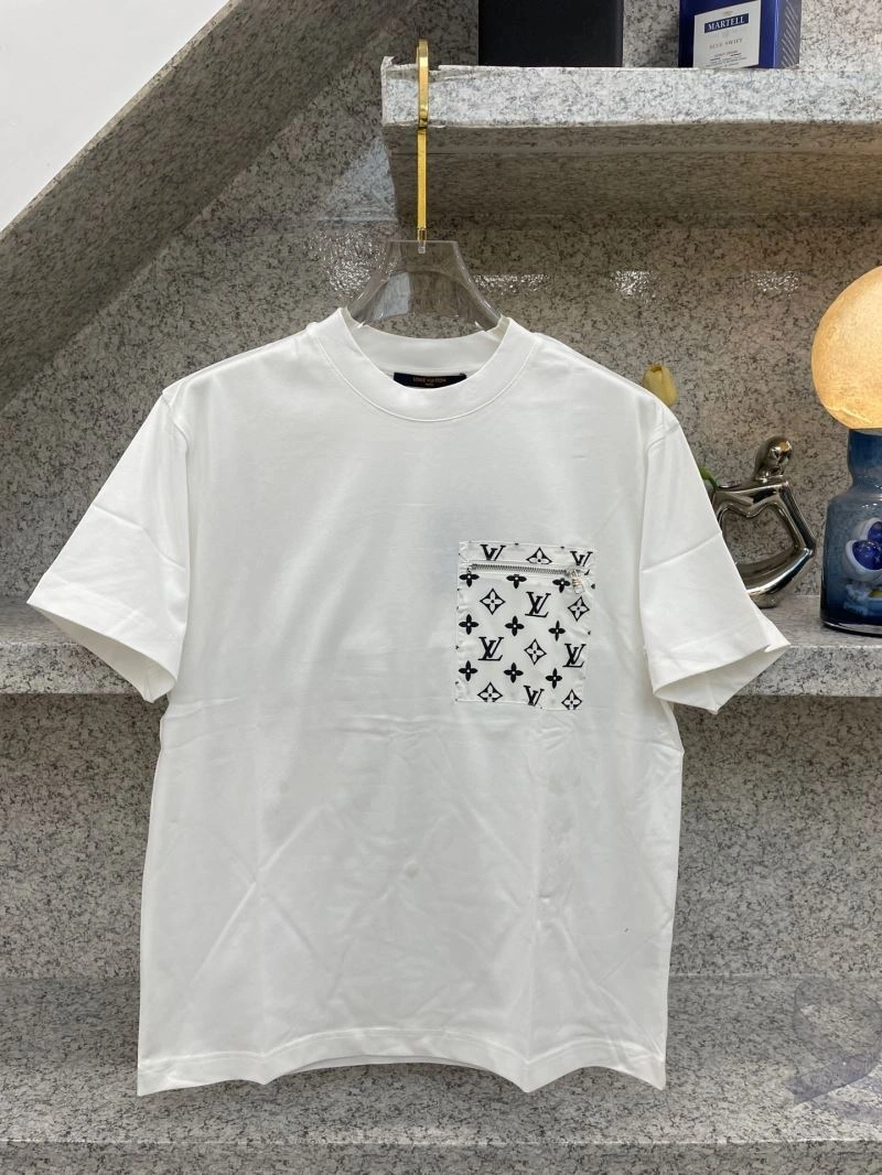 Refined Louis Vuitton T-Shirts 135540