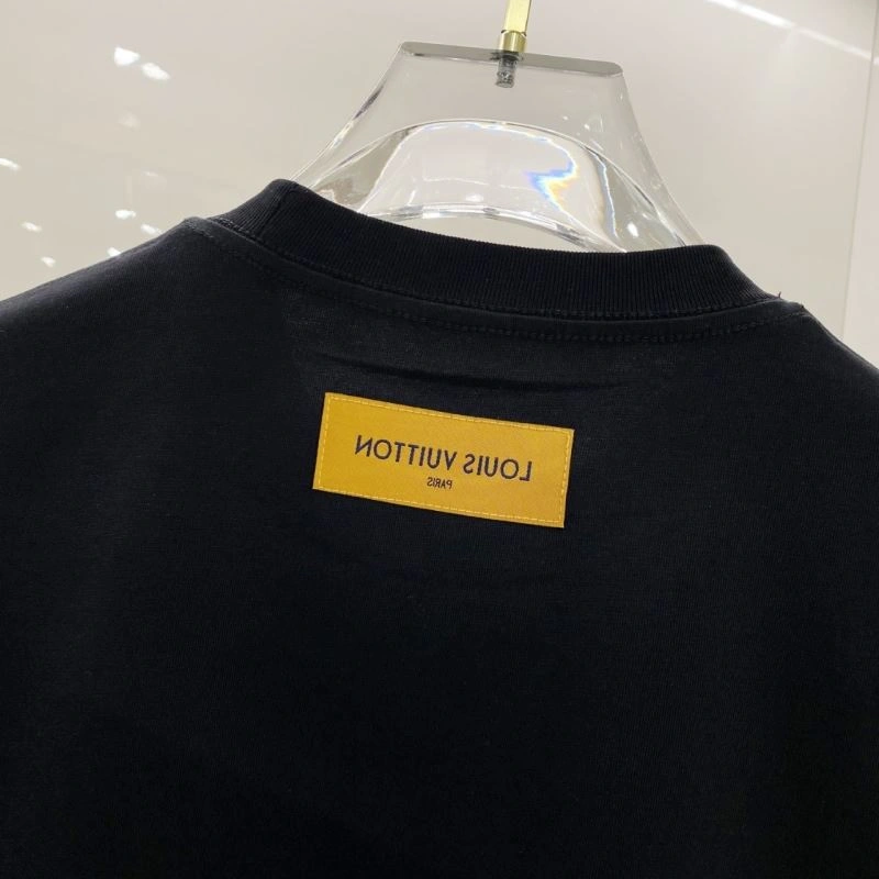 Cozy Louis Vuitton T-Shirts 135538