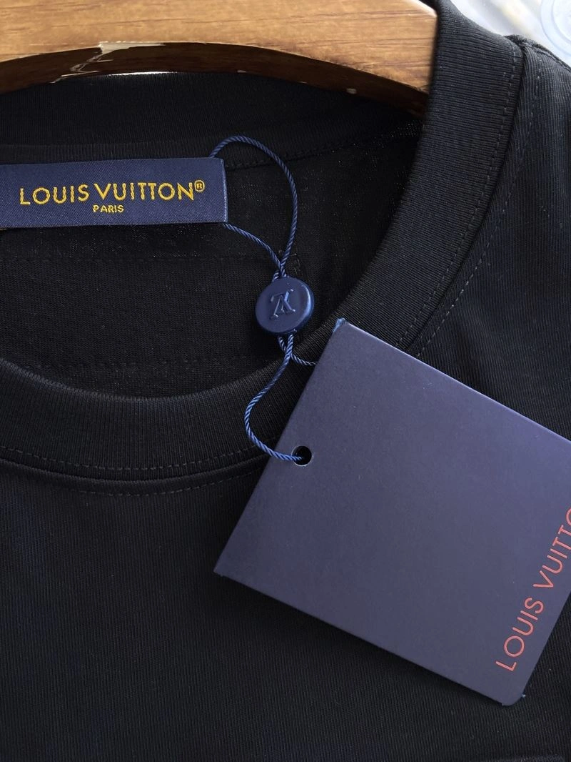 Louis Vuitton T-Shirts Stretchable 135520