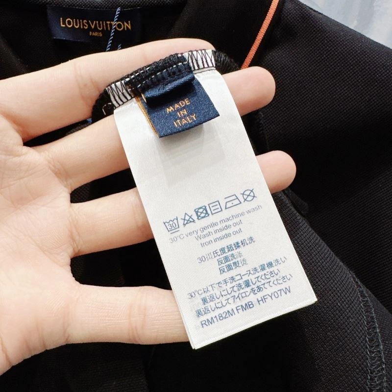 Louis Vuitton T-Shirts Elegant 135511