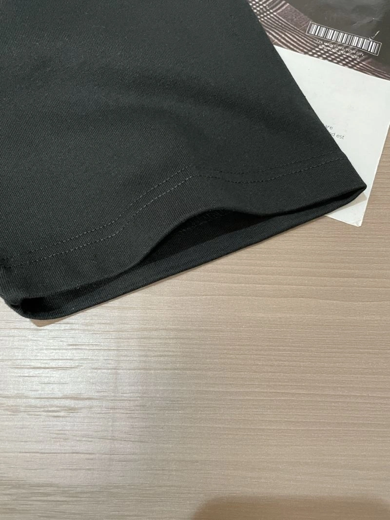 Louis Vuitton T-Shirts UrbanChic 135534