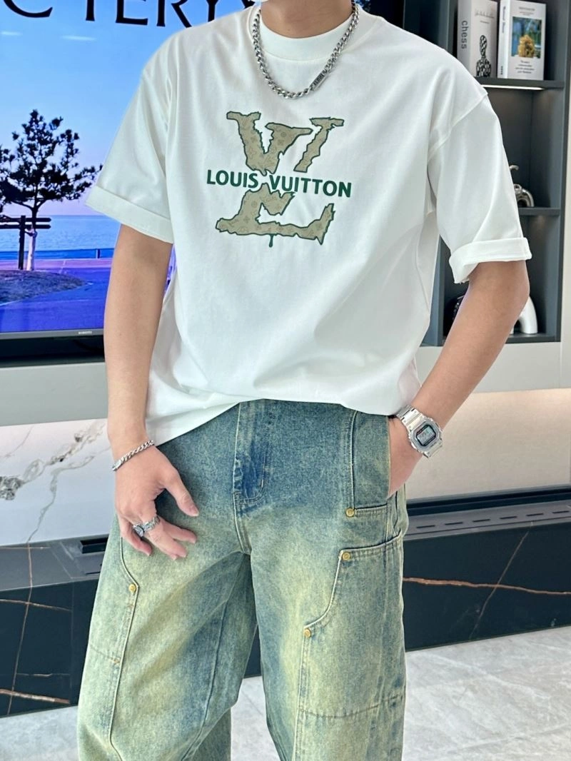 Louis Vuitton T-Shirts Neat 135507
