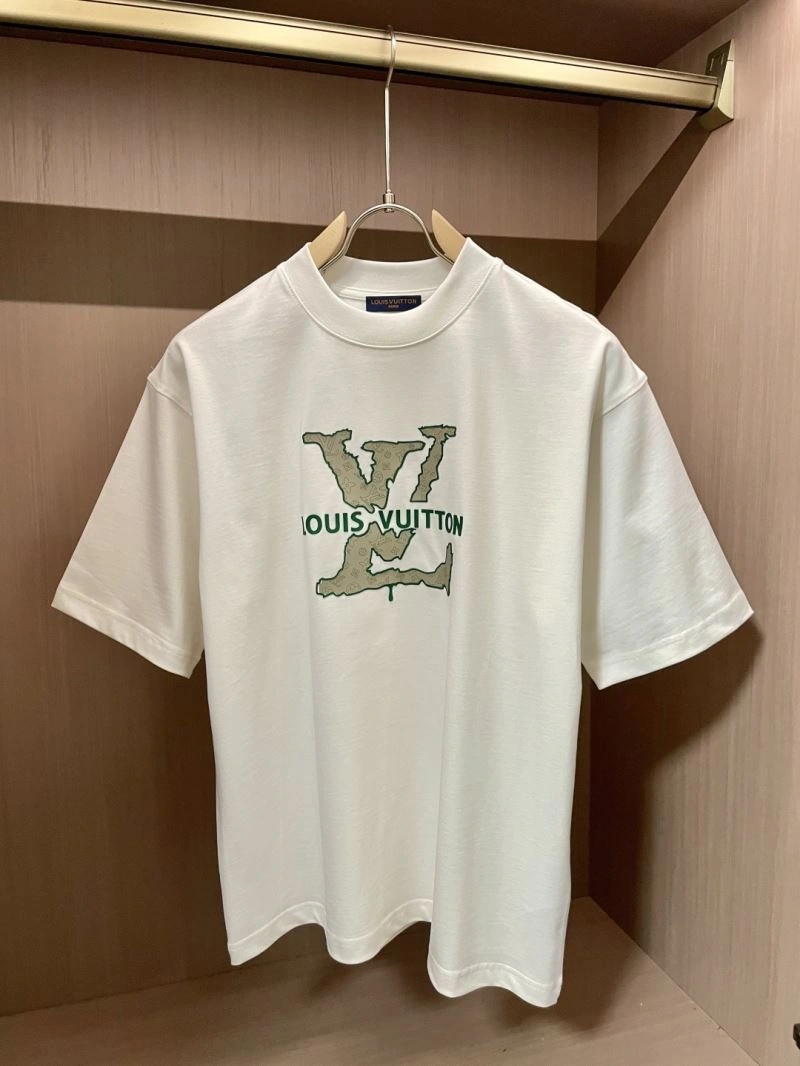 Louis Vuitton T-Shirts Neat 135507