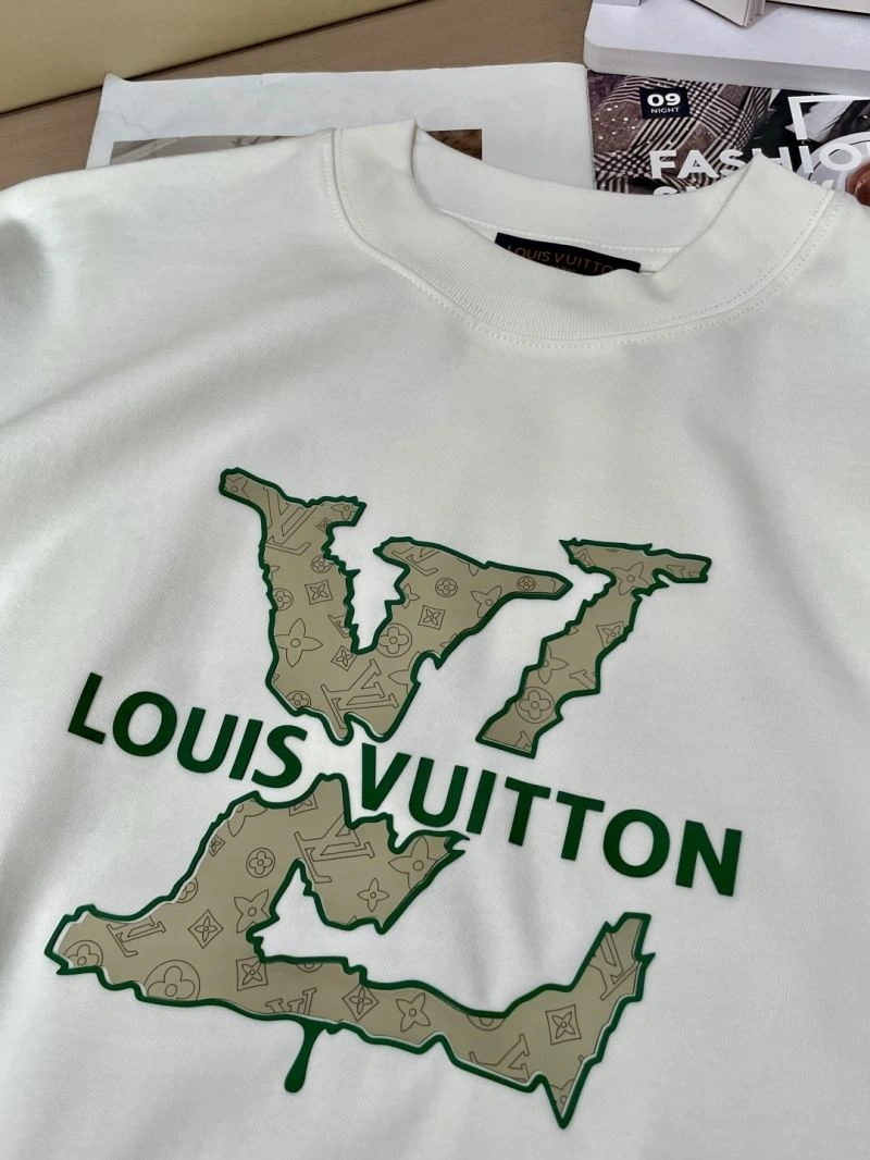 Louis Vuitton T-Shirts Neat 135507