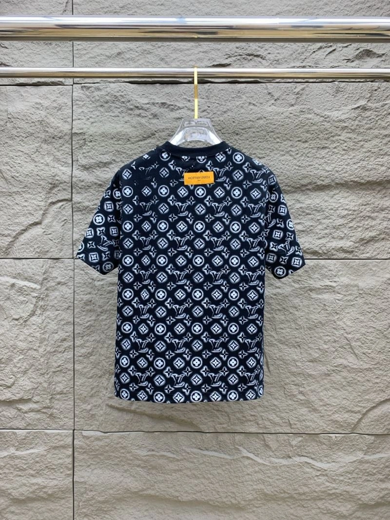 Louis Vuitton T-Shirts Sleek 135476