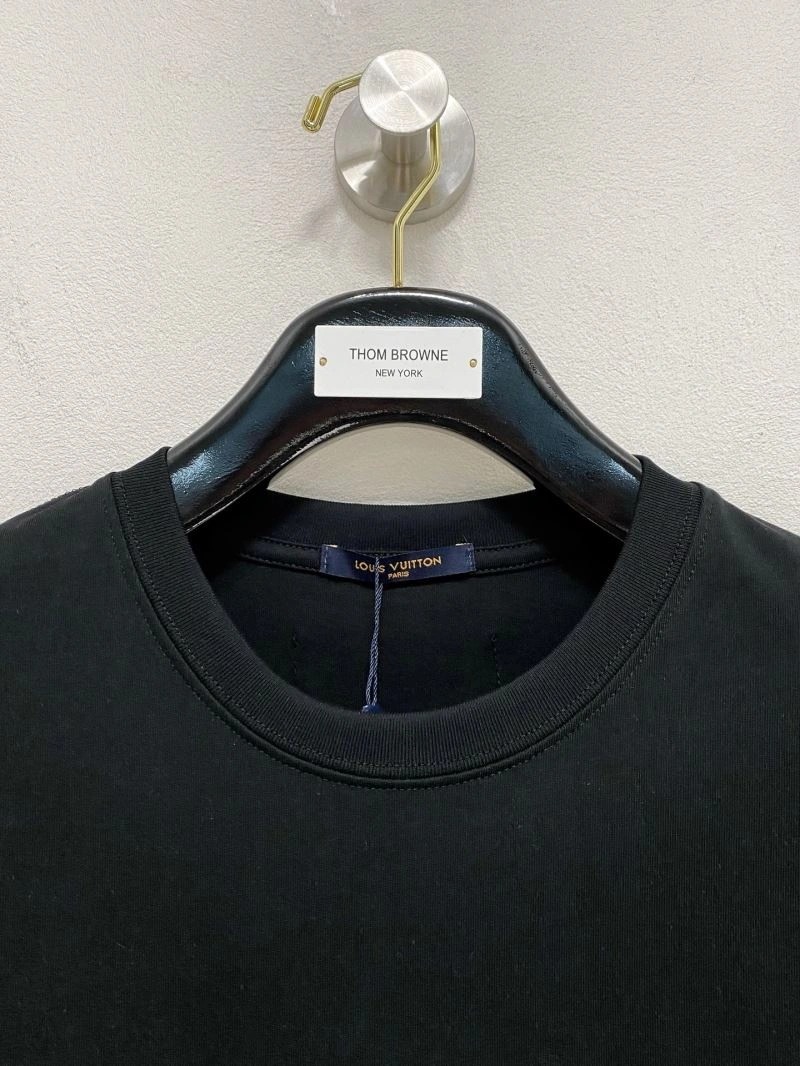 Louis Vuitton T-Shirts Sophisticated 135482