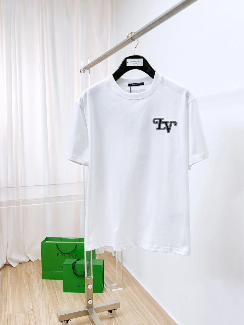 Stretchable Louis Vuitton T-Shirts 135493