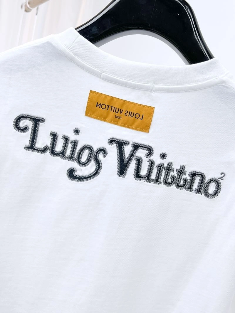 Stretchable Louis Vuitton T-Shirts 135493