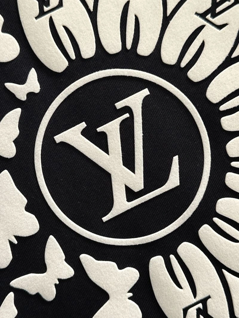 Louis Vuitton T-Shirts FashionForward 135497
