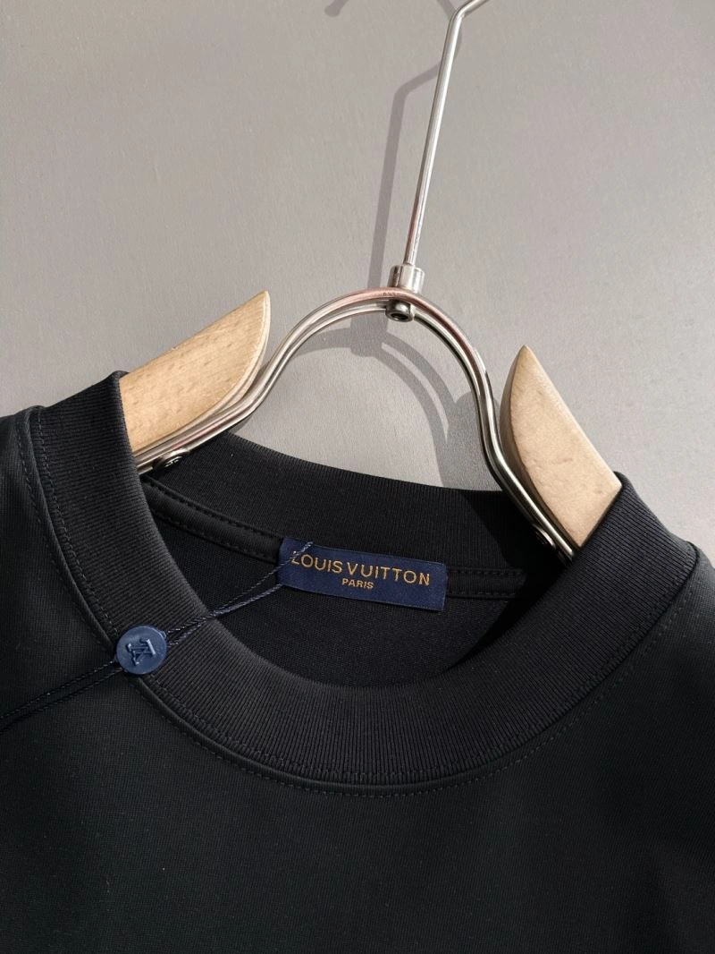 Vibrant Louis Vuitton T-Shirts 135494