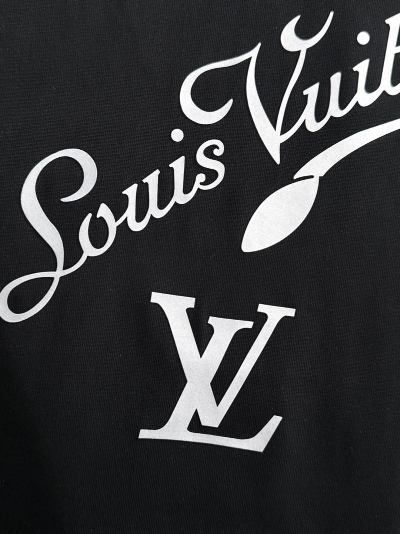 Vibrant Louis Vuitton T-Shirts 135494