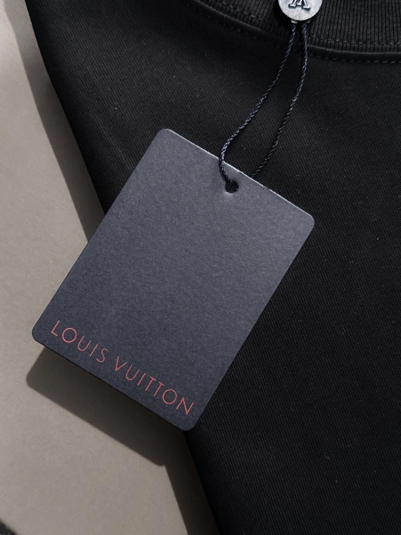 Vibrant Louis Vuitton T-Shirts 135494
