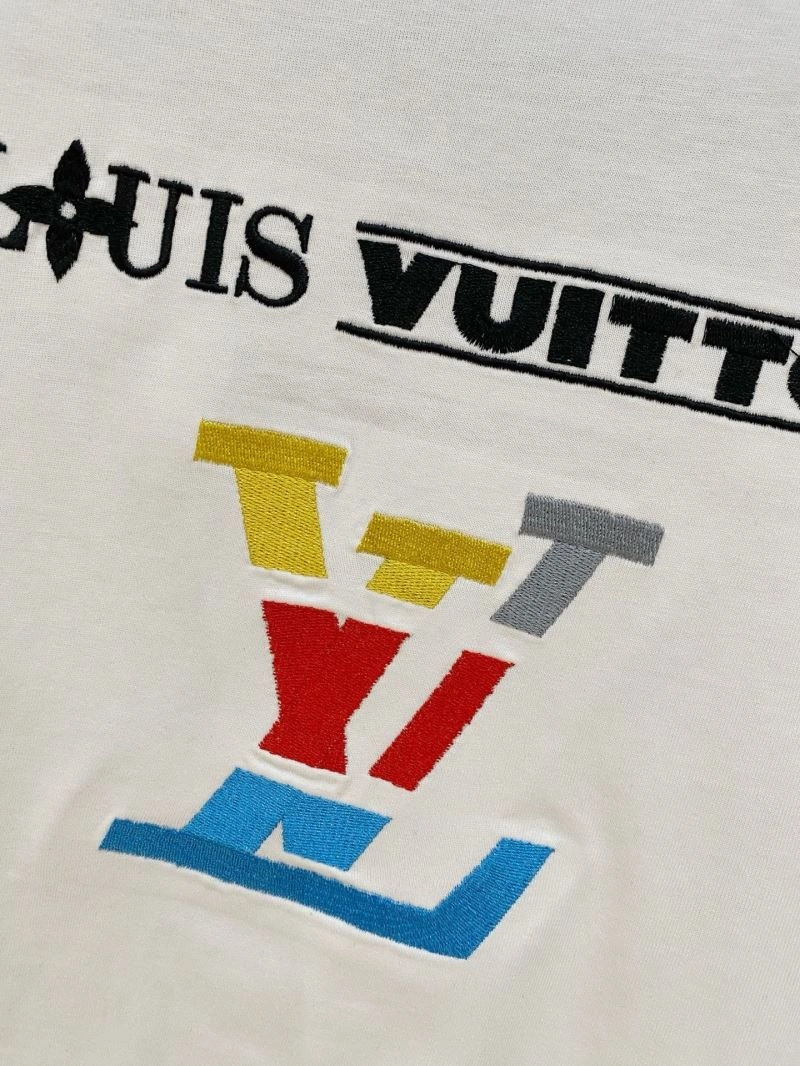 Lightweight Louis Vuitton T-Shirts 135479