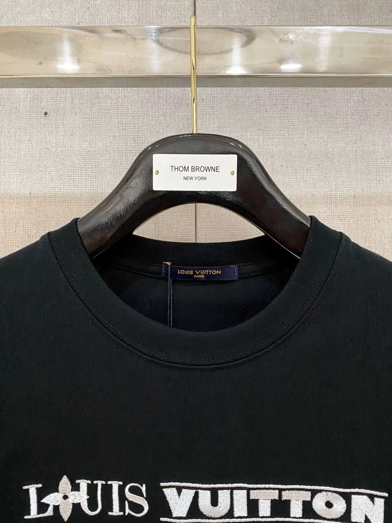 EyeCatching Louis Vuitton T-Shirts 135481