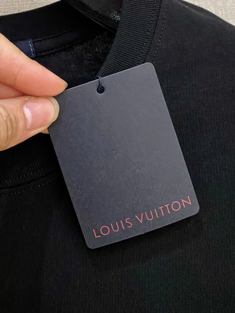 EyeCatching Louis Vuitton T-Shirts 135481