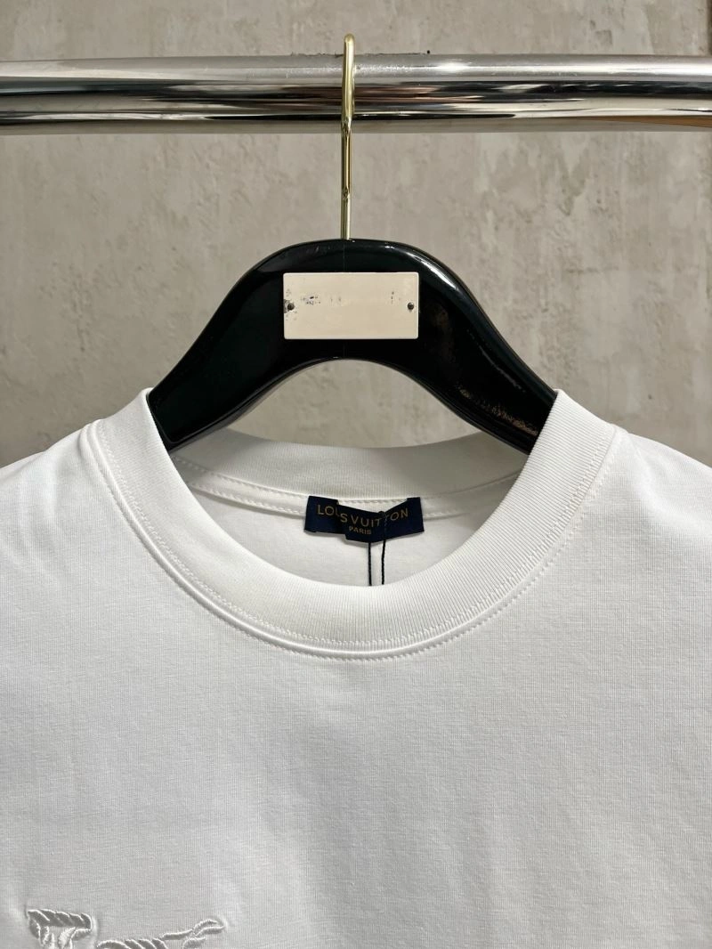 Breathable Louis Vuitton T-Shirts 135496