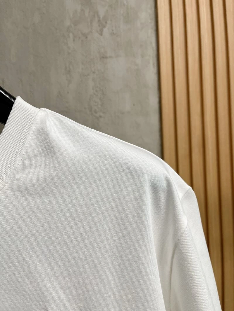 Breathable Louis Vuitton T-Shirts 135496