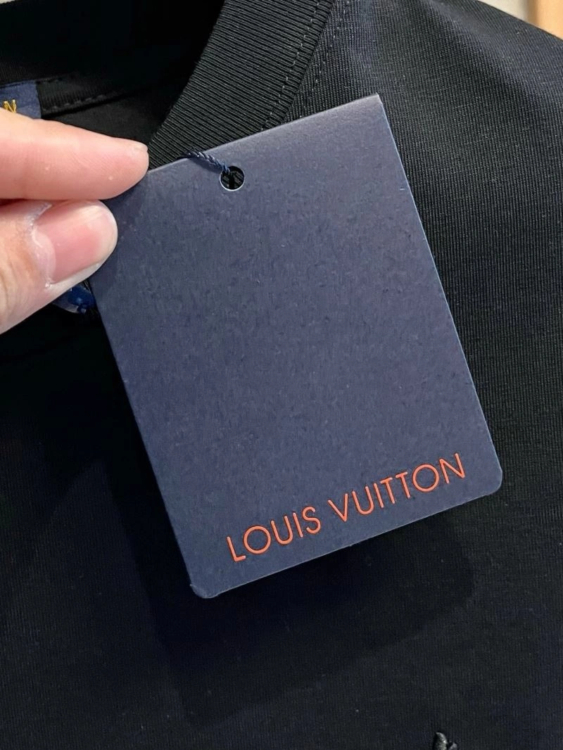 Packable Louis Vuitton T-Shirts 135502