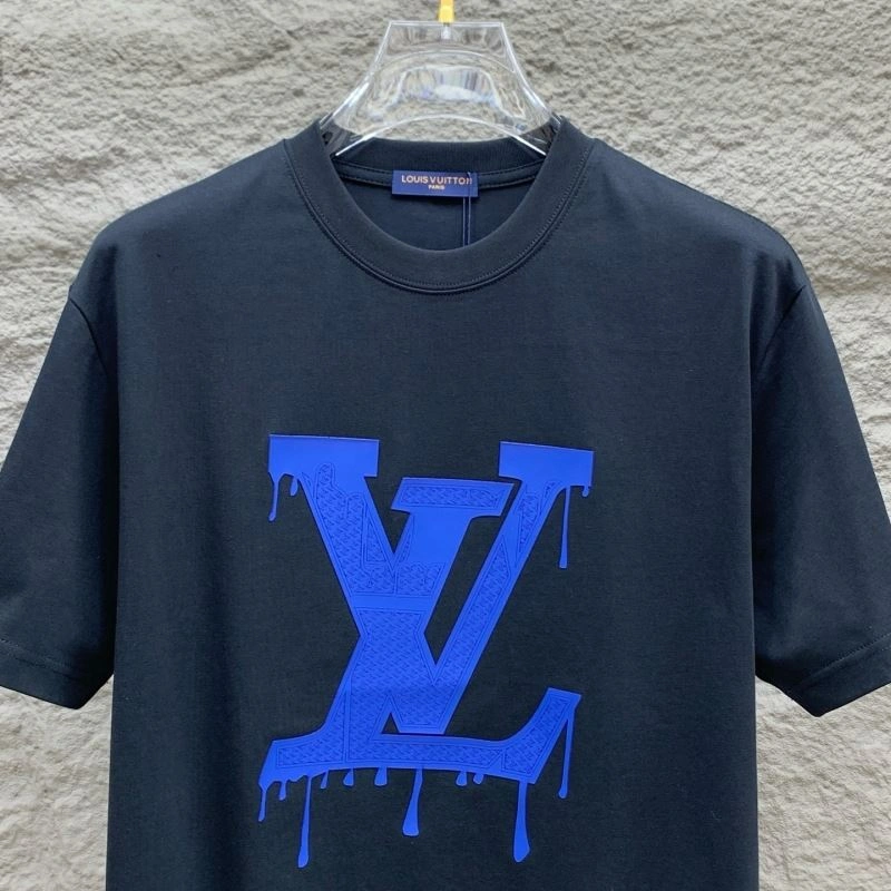 Effortless Louis Vuitton T-Shirts 135477