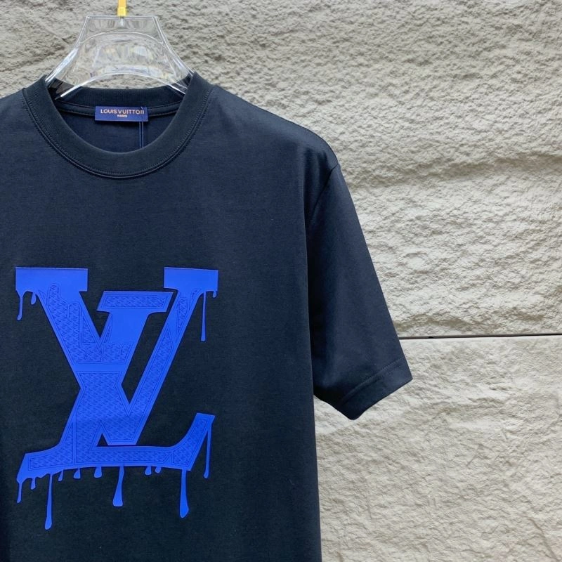 Effortless Louis Vuitton T-Shirts 135477