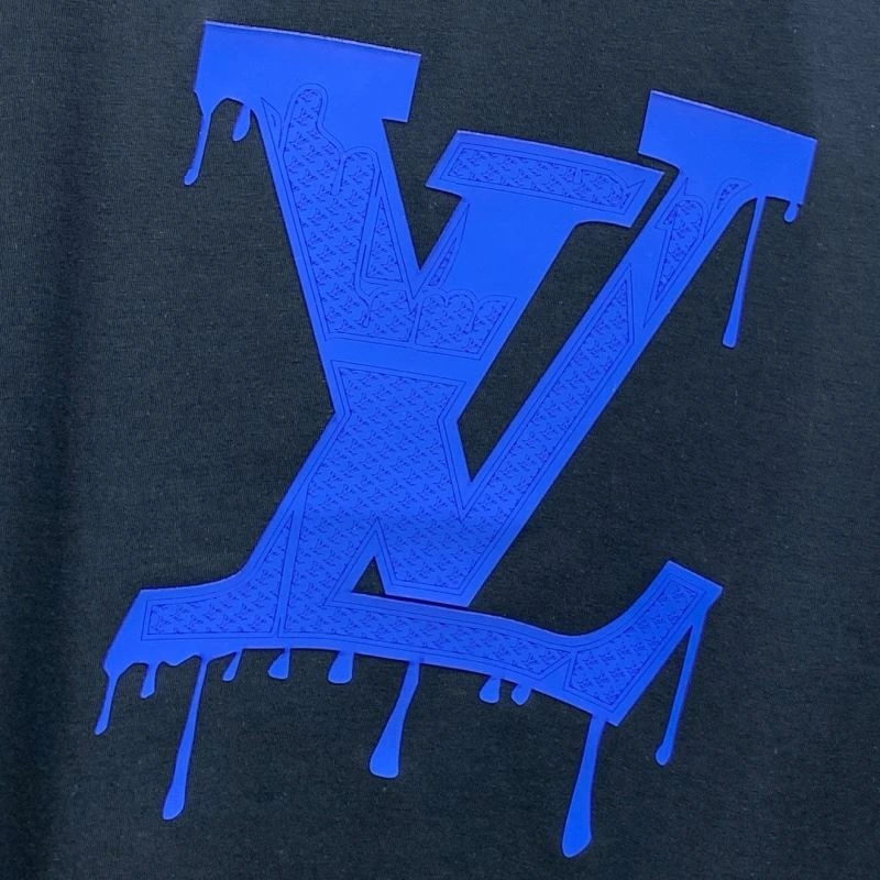 Effortless Louis Vuitton T-Shirts 135477