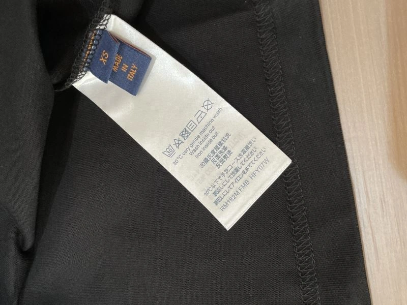 Louis Vuitton T-Shirts UrbanStyle 135498