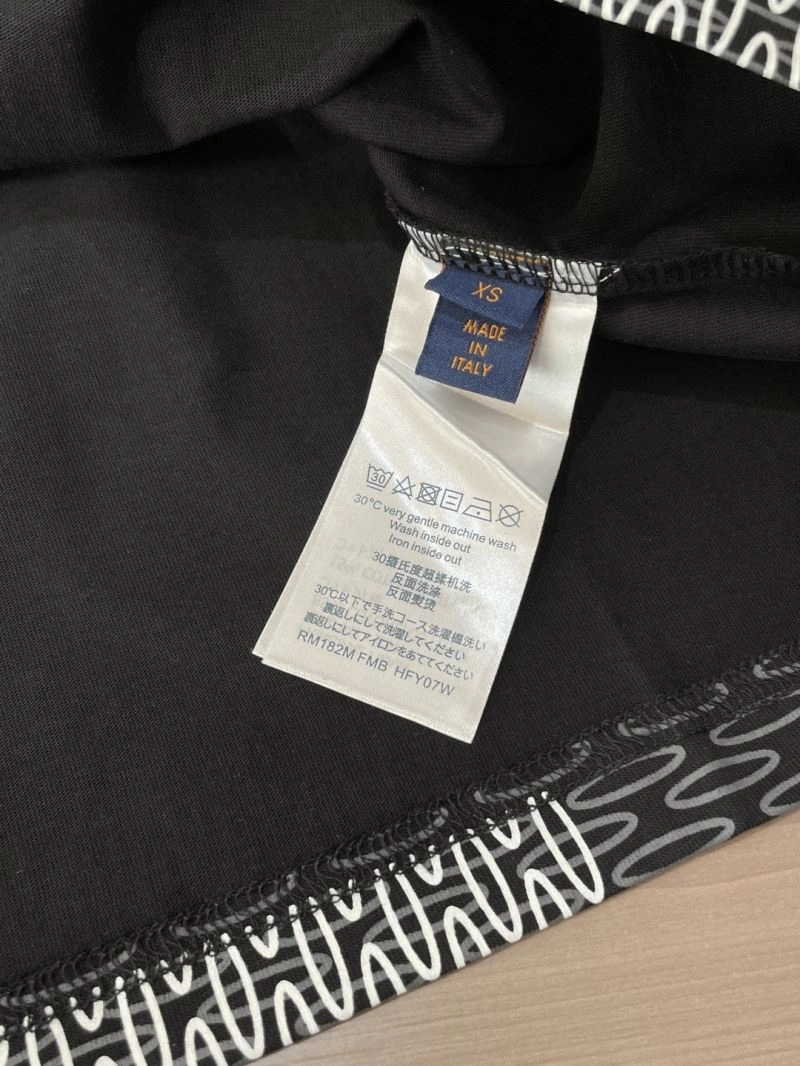Louis Vuitton T-Shirts Lightweight 135492