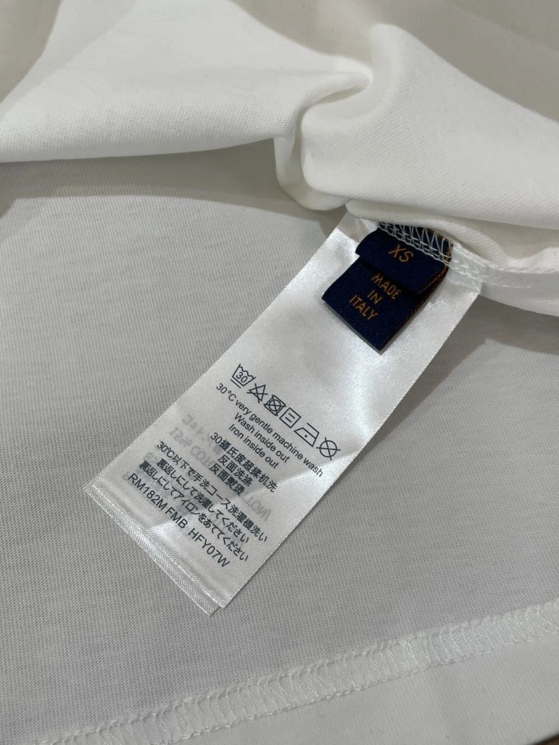 Vibrant Louis Vuitton T-Shirts 135495