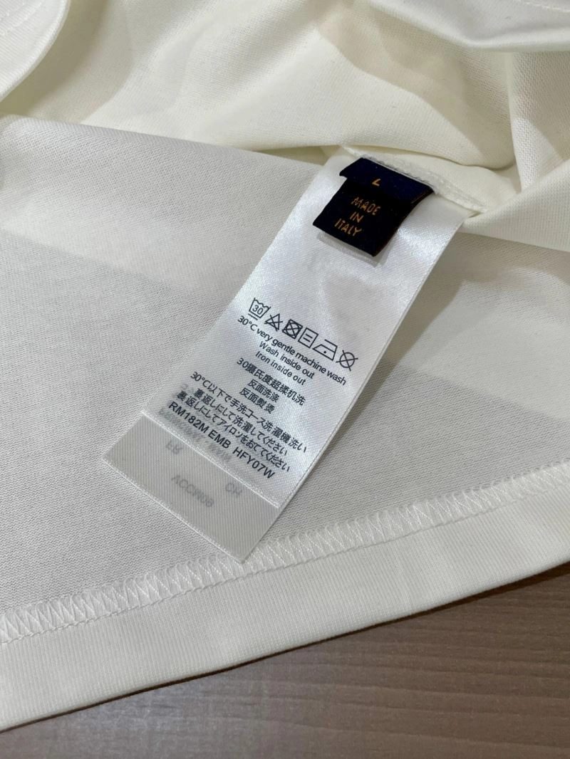 Louis Vuitton T-Shirts Cozy 135491