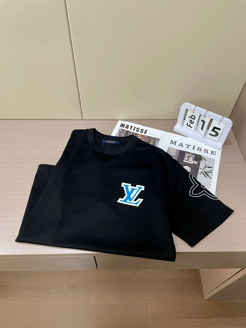 Louis Vuitton T-Shirts Sophisticated 135471