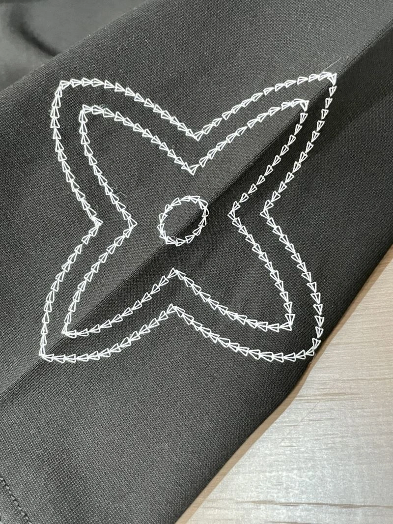 Louis Vuitton T-Shirts Sophisticated 135471
