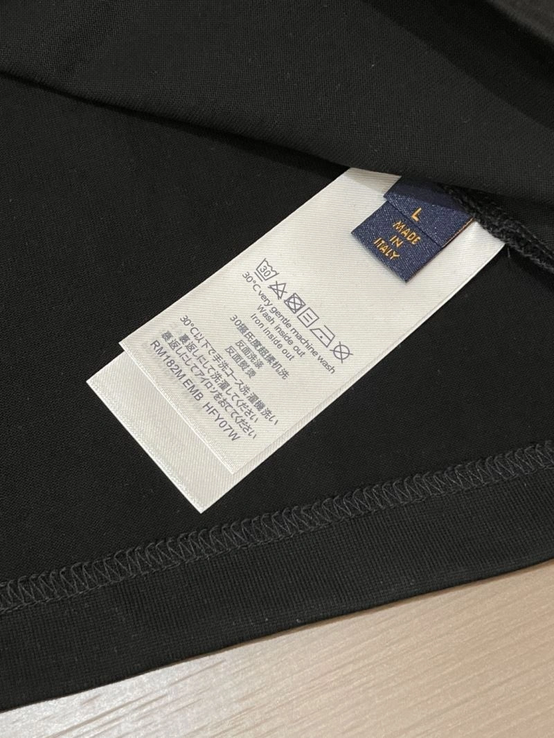 Louis Vuitton T-Shirts Flexible 135501