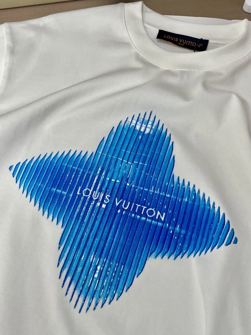 Louis Vuitton T-Shirts Trendsetting 135473
